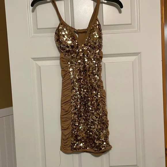 green emerald velvet dress LIFE OF THE PARTY SEQUIN MIDI DRESS – AKIRA